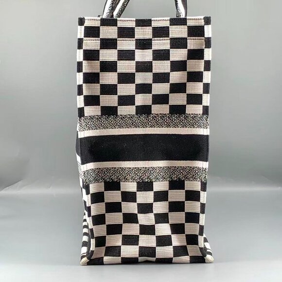 Dior 42*33*18cm - Picture 4 of 12